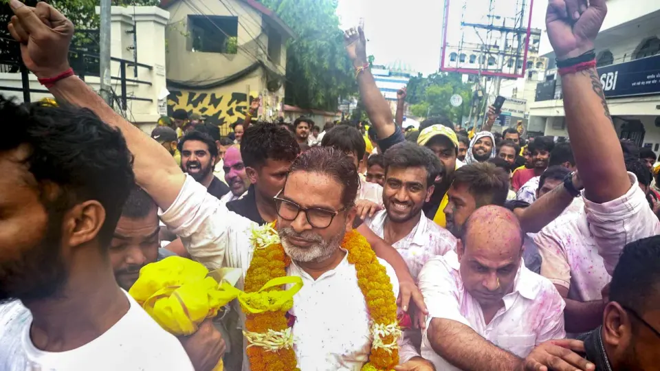 बांकीपुर उपचुनाव में प्रशांत किशोर की ऐतिहासिक जीत, भाजपा का 31 साल पुराना गढ़ ढहा; 18,953 वोटों से नीरज कुमार को हराया