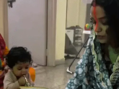 अनुष्का यादव ने बेटी उज्जैनी के लिए रखा पहला जितिया व्रत, सोशल मीडिया पर वीडियो वायरल