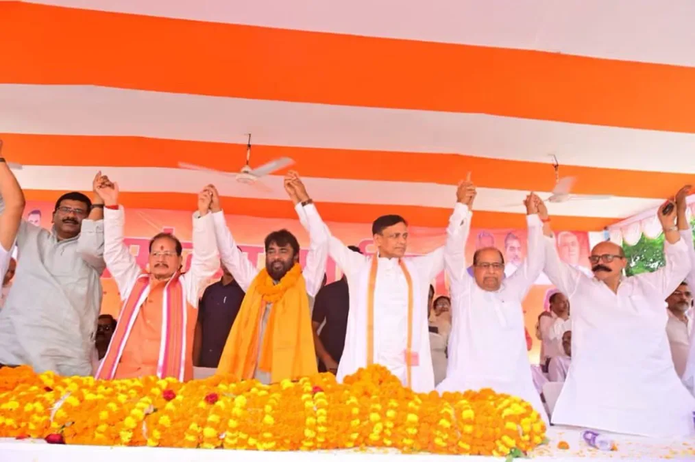 बिहार विधान परिषद चुनाव: पटना में NDA के नीरज कुमार और नवल किशोर यादव ने भरा नामांकन