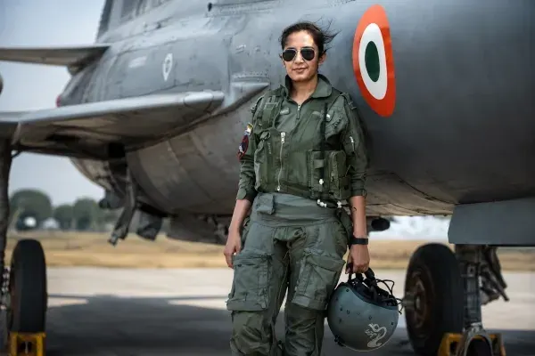 बिहार की बेटी भावना कंठ ने रचा इतिहास, फाइटर कॉम्बैट लीडर बनने वाली देश की पहली महिला पायलट