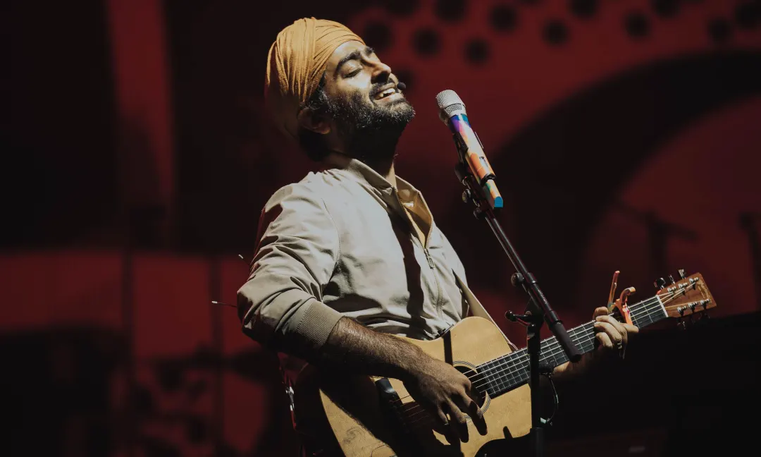 Arijit Singh India Tour:देश के 9 शहरों में गूंजेगा जादू ,जानें कब और कहां होंगे कॉन्सर्ट Arijit Singh India Tour:देश के 9 शहरों में गूंजेगा जादू ,जानें कब और कहां होंगे कॉन्सर्ट