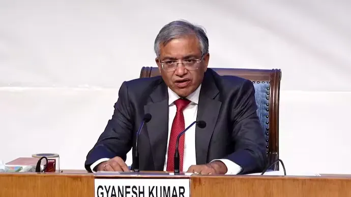 कानूनन ज्ञानेश कुमार से नहीं ले सकते इस्तीफा, विवेक के आधार पर देना होगा त्यागपत्र: सलमान खुर्शीद