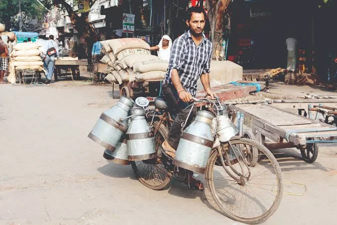 बिहार के 7 लाख दूध उत्पादकों के लिए बड़ी राहत, अब सीधे बैंक खाते में आएगी दूध बेचने की रकम