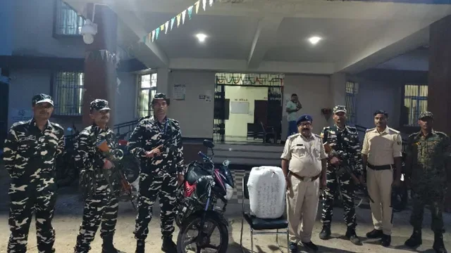 अररिया सीमा पर खाद तस्करी का भंडाफोड़: नेपाल में जब्त हुई 128 बोरी भारतीय यूरिया, आक्रोशित किसानों ने की जांच की मांग