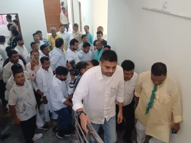 जमुई में पंचायत सरकार भवन में खामियां, गुणवत्ता जांच के बिना नहीं होगा हस्तांतरण
