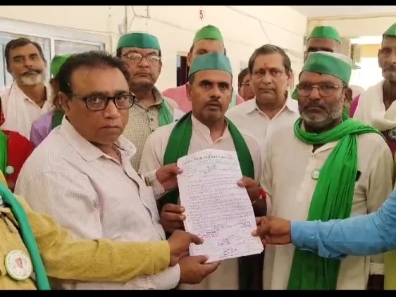 बाढ़ में फसल बर्बादी पर रोका बीमा क्लेम तो उपभोक्ता कोर्ट सख्त, बीमा कंपनी पर लगा हर्जाना; किसान को मिलेंगे ₹1.48 लाख
