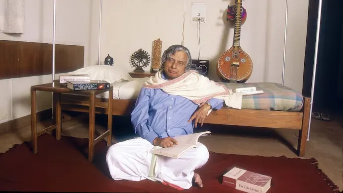 Birthday Special : APJ Abdul Kalam-अखबार बांटने वाले लड़के से 'मिसाइल मैन' तक: एक सच्ची कहानी