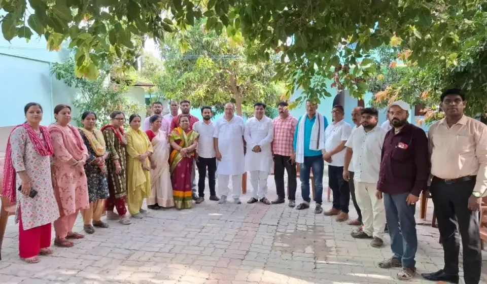 सारण शिक्षक निर्वाचन क्षेत्र: मांझी में शिक्षकों से मिले ई. आनंद पुष्कर, सेवा शर्तों और पदोन्नति पर हुई चर्चा