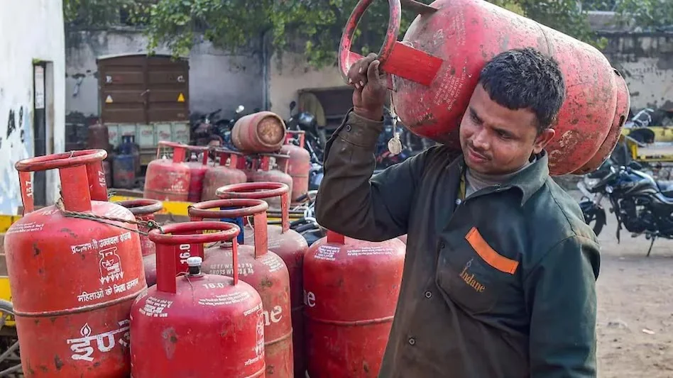 एलपीजी गैस सिलेंडर की बुकिंग, डिलीवरी और केवाईसी के बदले नियमों की पूरी जानकारी