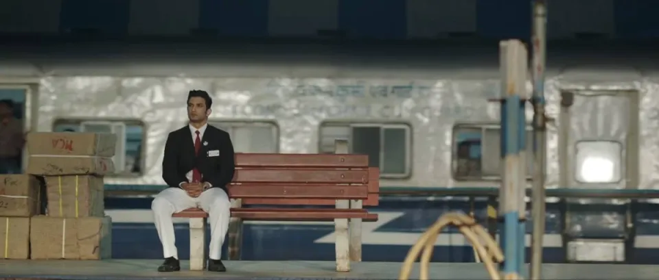 रेलवे स्टेशन के केबिन से रांची के खेतों तक: महेंद्र सिंह धोनी के 'कैप्टन कूल' से 'किसान पुत्र' बनने की अनकही यात्रा