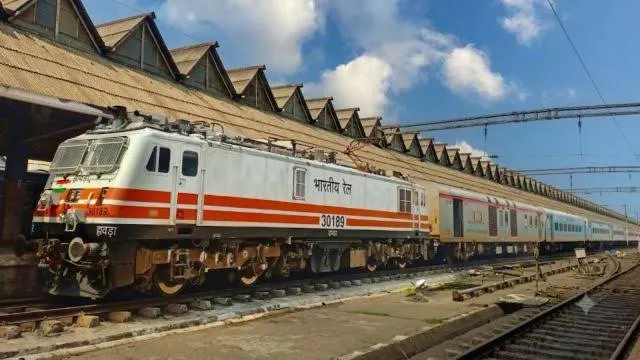 भारतीय रेलवे ने दुर्गापूजा और छठ के लिए नई दिल्ली-हावड़ा फेस्टिवल स्पेशल ट्रेन की घोषणा की
