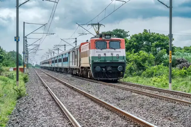 बिहार में रेल यात्रियों की सुरक्षा होगी पुख्ता, 4 हजार किमी ट्रैक का होगा सुरक्षा ऑडिट और लगेंगे सोलर कैमरे