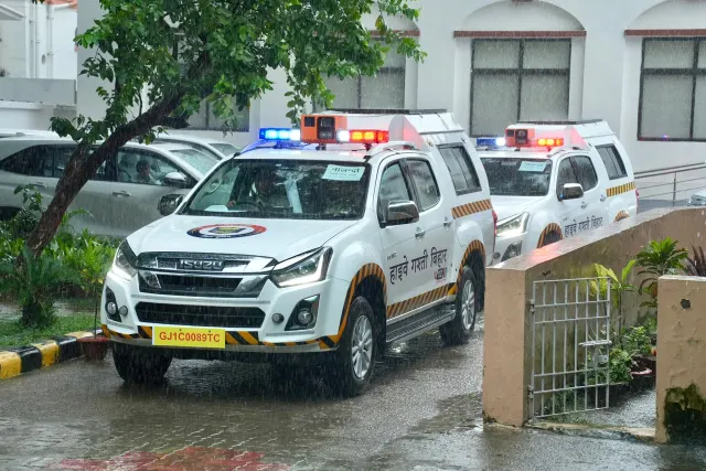 बिहार के राष्ट्रीय राजमार्गों पर सड़क सुरक्षा बढ़ाने के लिए 58 नए गश्ती वाहन रवाना