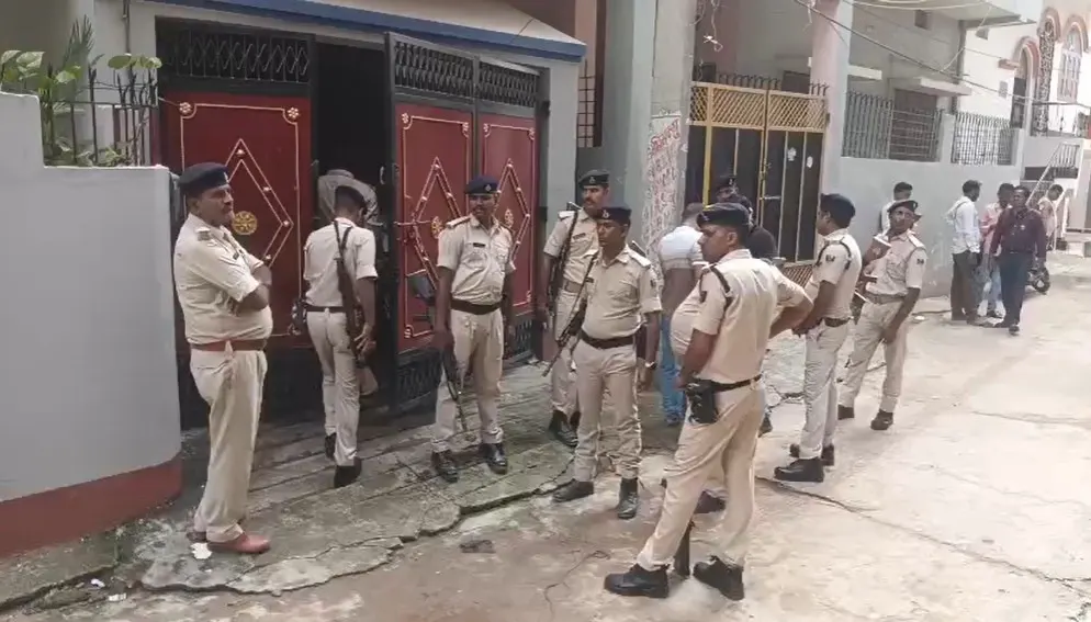 परिवहन दरोगा के ठिकानों पर आर्थिक अपराध इकाई की छापेमारी, आय से अधिक संपत्ति का मामला दर्ज